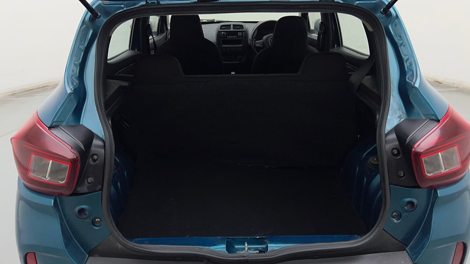 Used 2020 Renault Kwid RXL Petrol Manual interior DICKY INSIDE VIEW