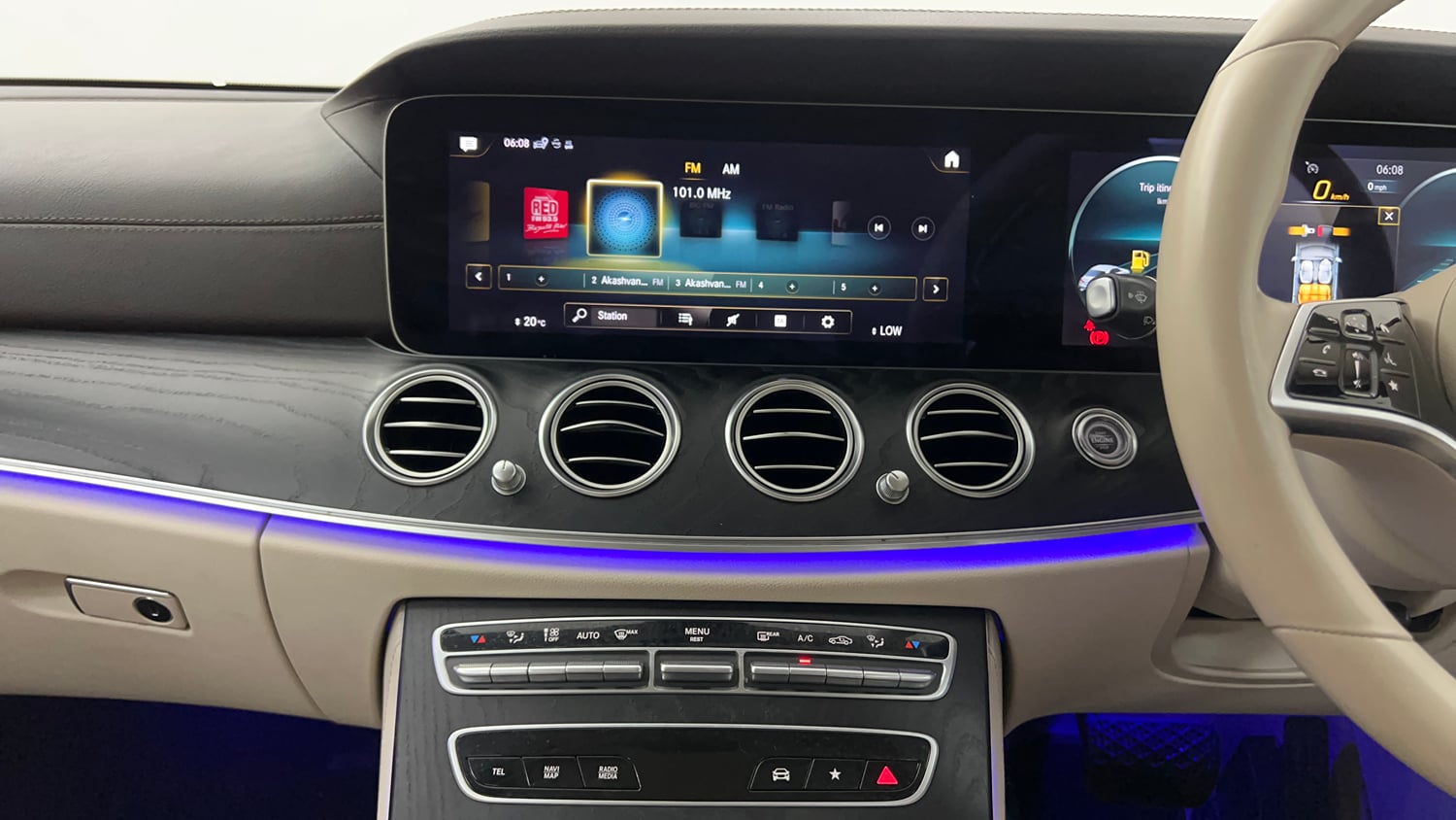Used 2022 Mercedes-Benz E-Class E 220d Exclusive Diesel Automatic interior MUSIC SYSTEM & AC CONTROL VIEW