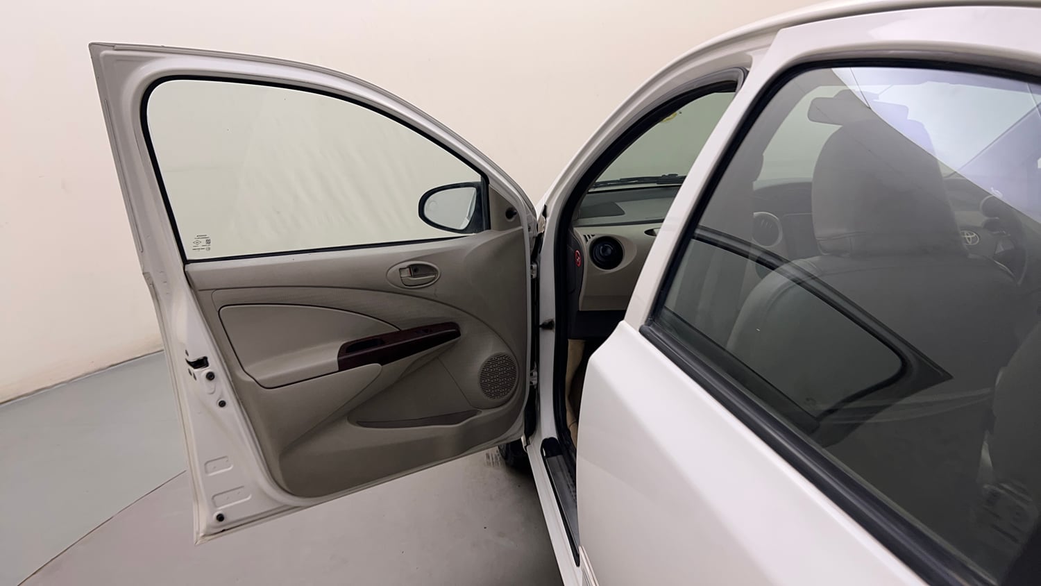 Used 2014 Toyota Etios G Petrol Manual interior LEFT FRONT DOOR OPEN VIEW