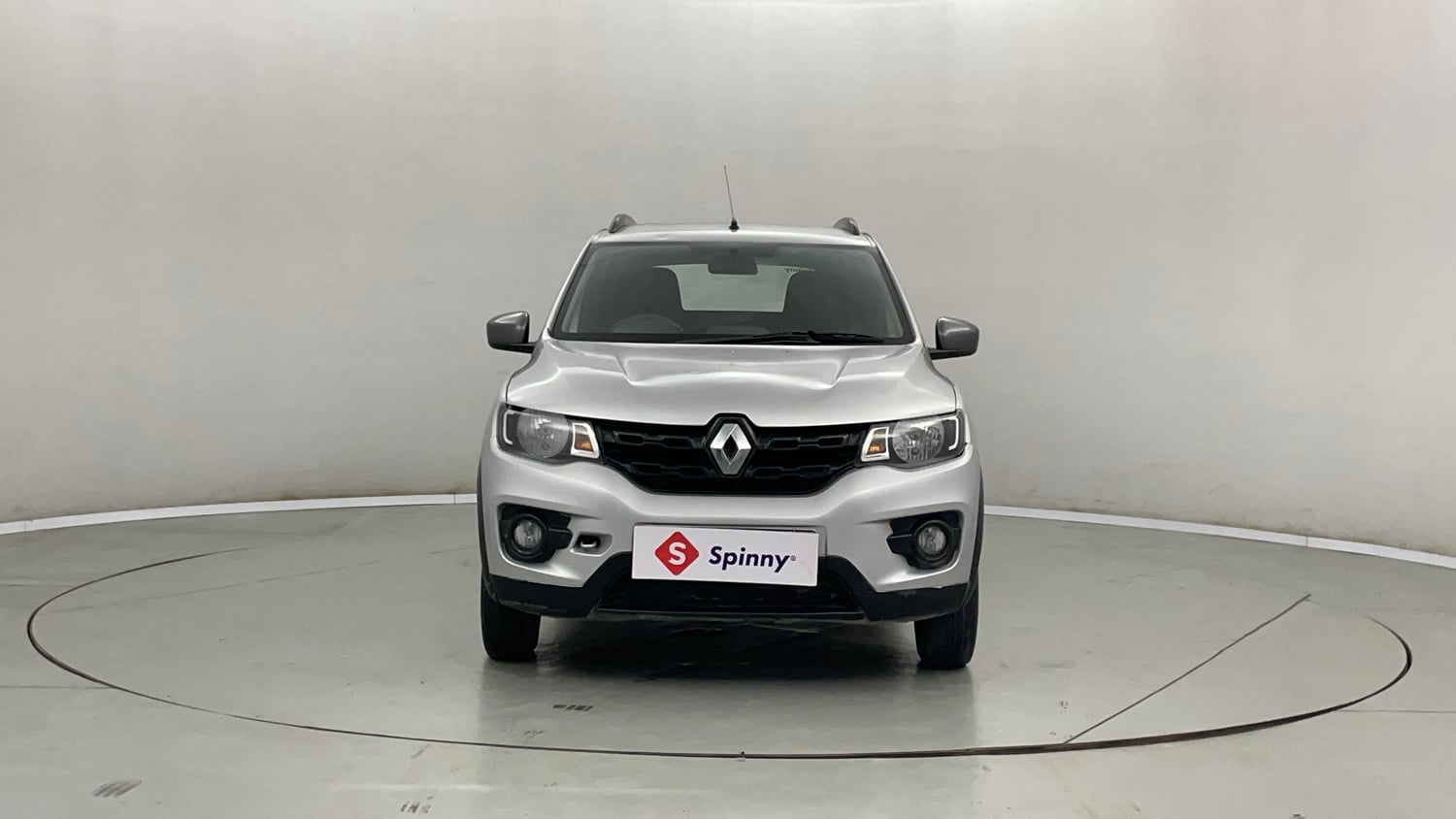 Used 2018 Renault Kwid 1.0 RXT AMT Opt Petrol Automatic exterior FRONT VIEW
