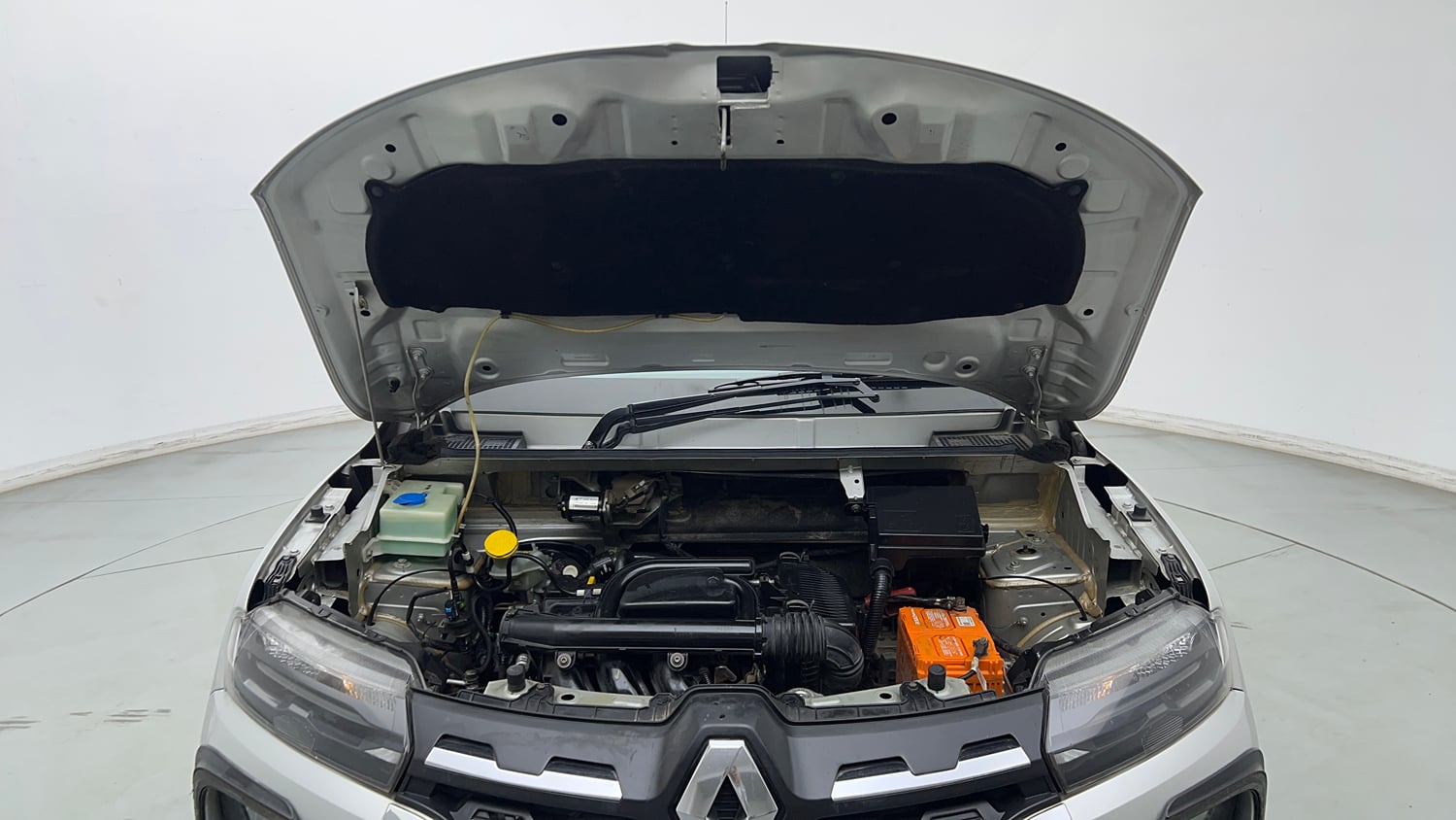Used 2022 Renault Kwid RXT 1.0 (O) Petrol Manual engine ENGINE & BONNET OPEN FRONT VIEW