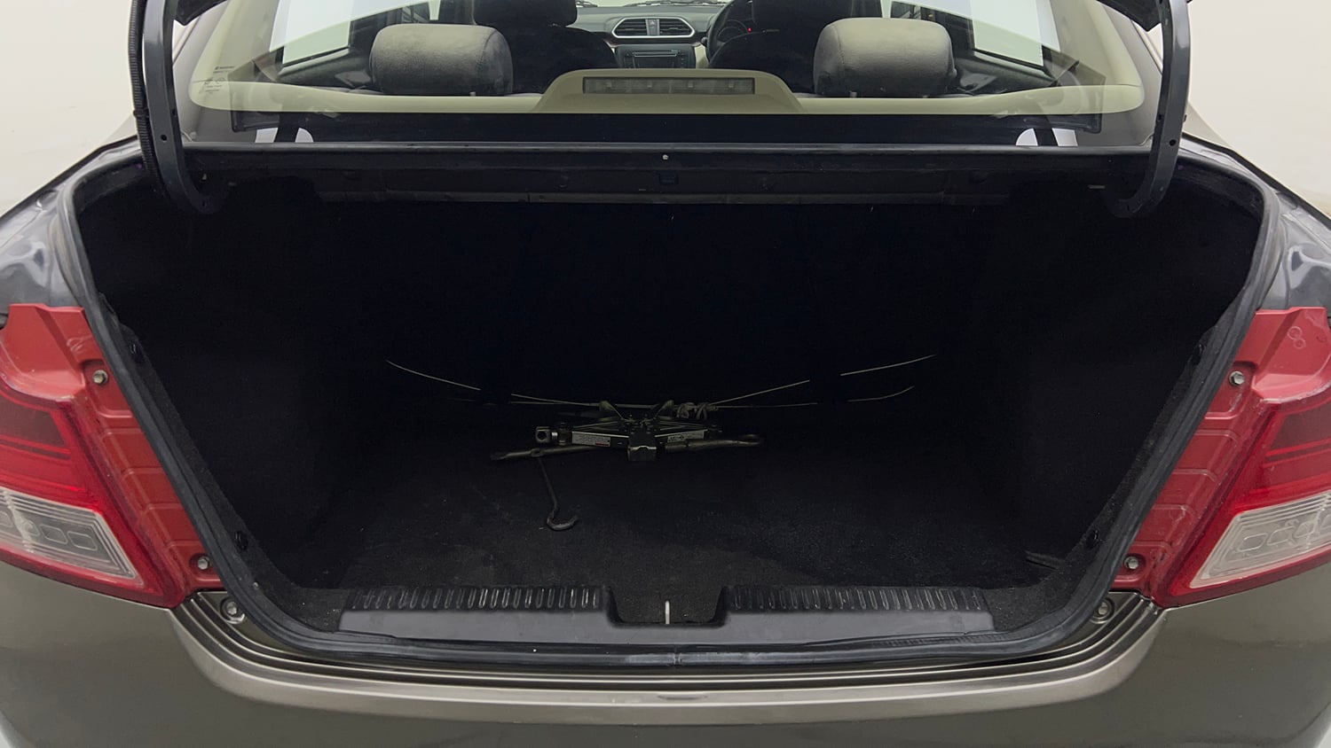 Used 2019 Maruti Suzuki Dzire VXi Petrol Manual interior DICKY INSIDE VIEW
