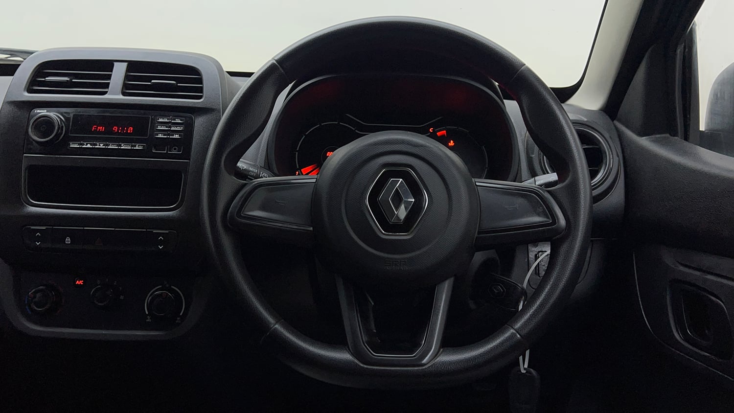 Used 2020 Renault Kwid RXL Petrol Manual interior STEERING VIEW