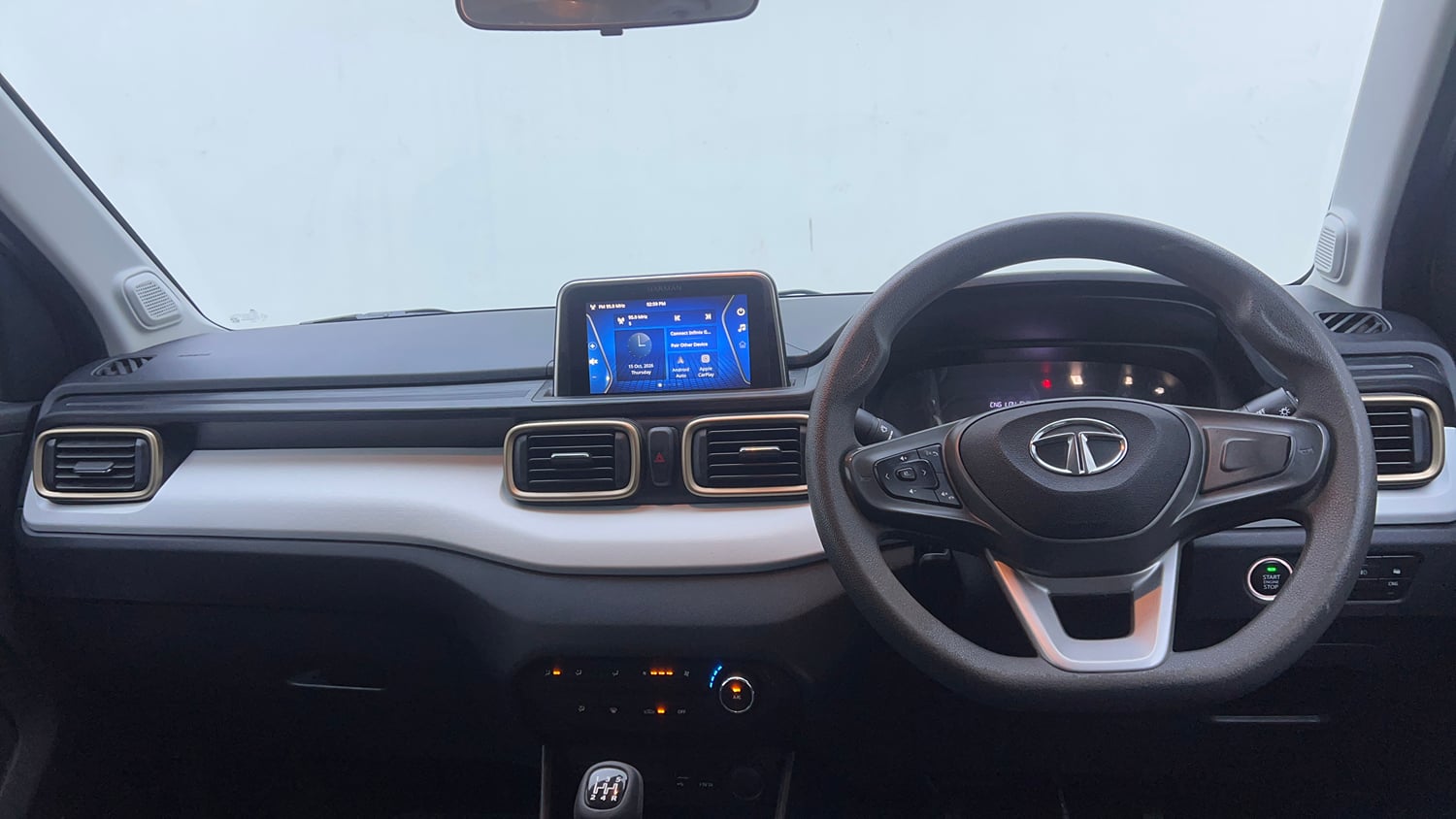 Used 2024 Tata Punch Accomplished iCNG Cng Manual interior DASHBOARD VIEW