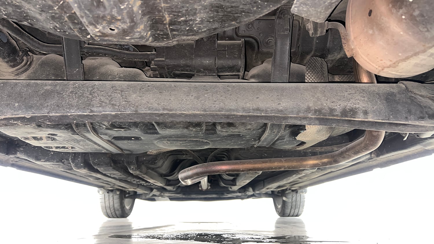 Used 2016 Hyundai Elite i20 Asta 1.2 (O) Petrol Manual extra REAR UNDERBODY VIEW (TAKEN FROM REAR)