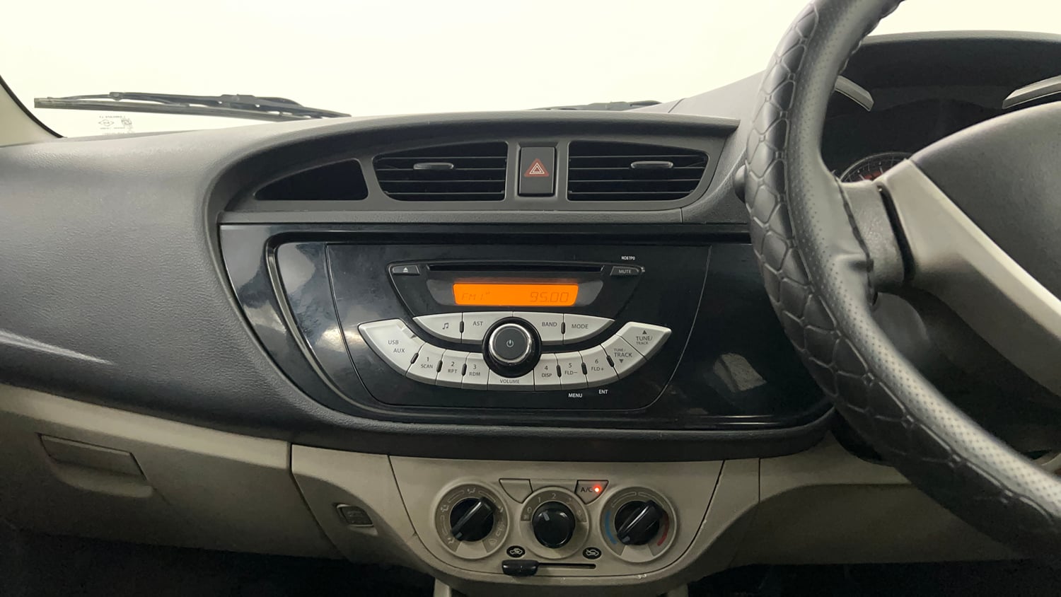 Used 2016 Maruti Suzuki Alto K10 VXi Petrol Manual interior MUSIC SYSTEM & AC CONTROL VIEW