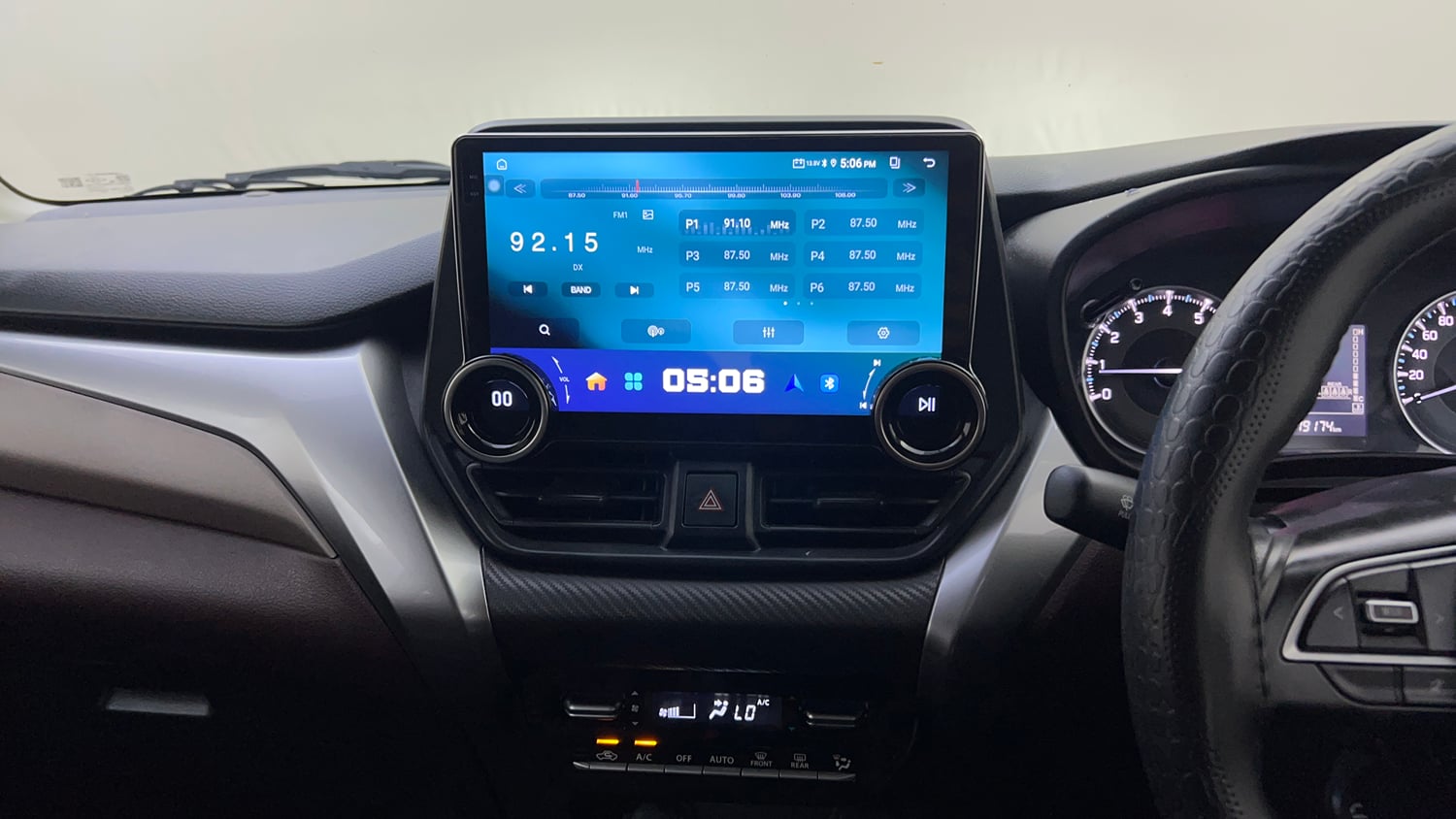 Used 2024 Maruti Suzuki Fronx Delta Plus 1.2L MT Petrol Manual top_features Integrated (in-dash) music system