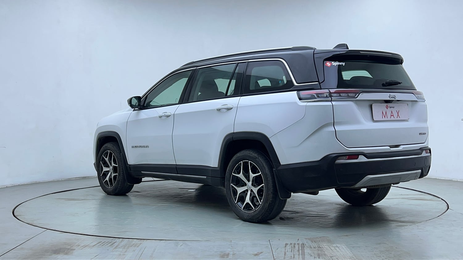 Used 2022 Jeep Meridian Limited (O) 4X2 AT Diesel Automatic exterior LEFT REAR CORNER VIEW