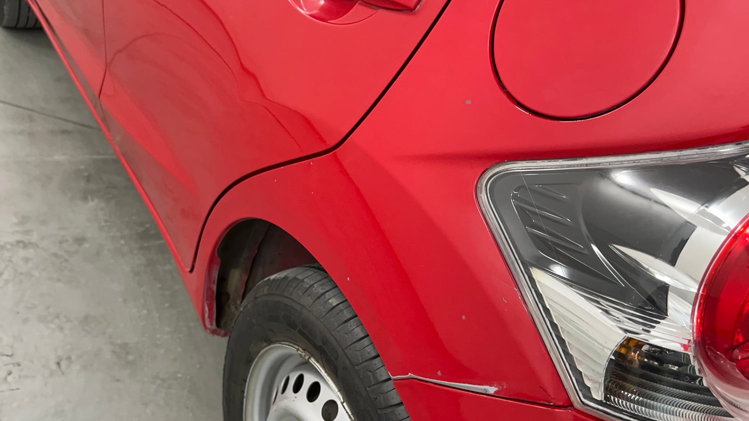 Used 2014 Honda Brio EX MT Petrol Manual dents MINOR DENT