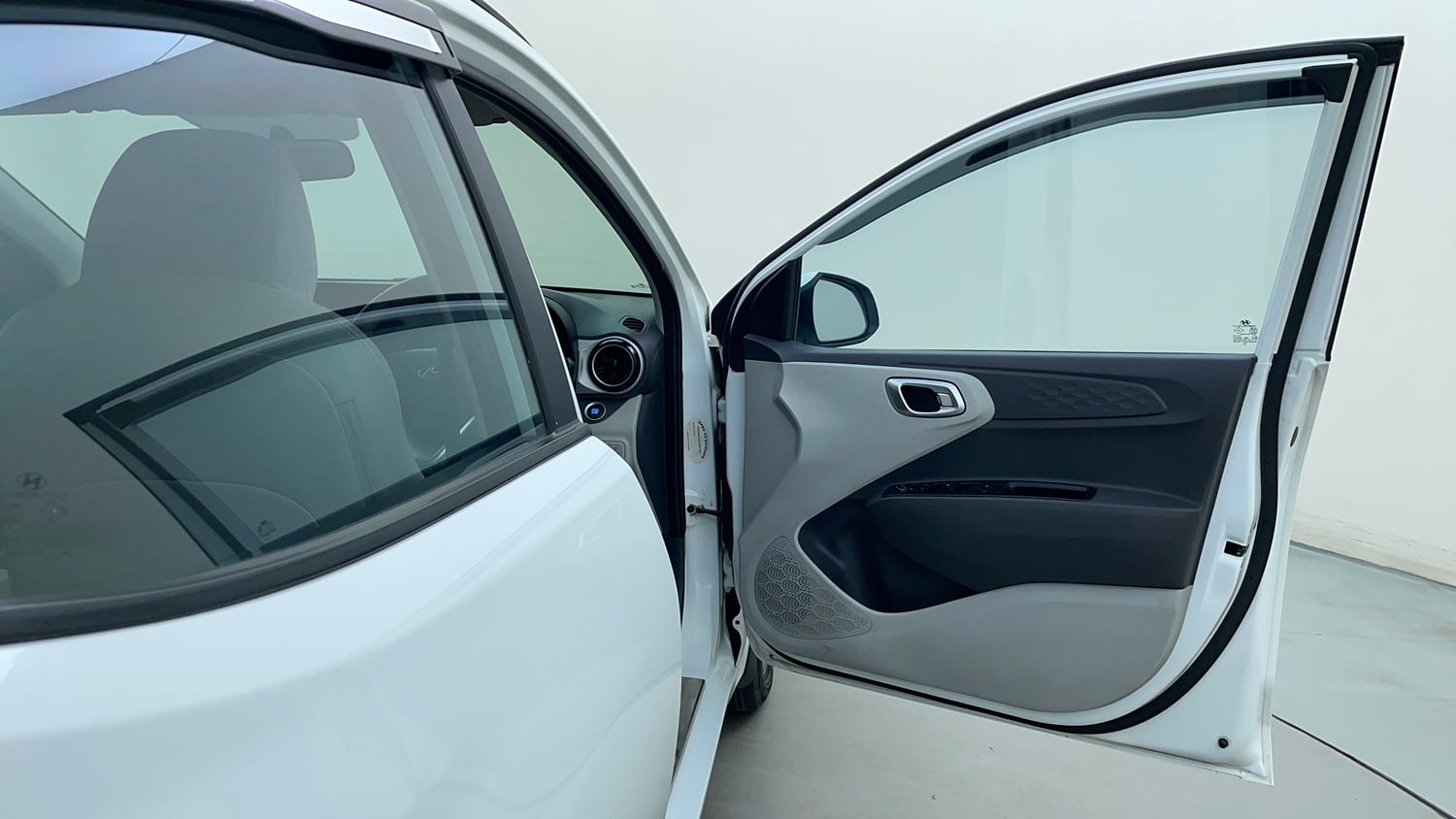 Used 2022 Hyundai Grand i10 Nios Asta AMT 1.2 Kappa VTVT Petrol Automatic interior RIGHT FRONT DOOR OPEN VIEW