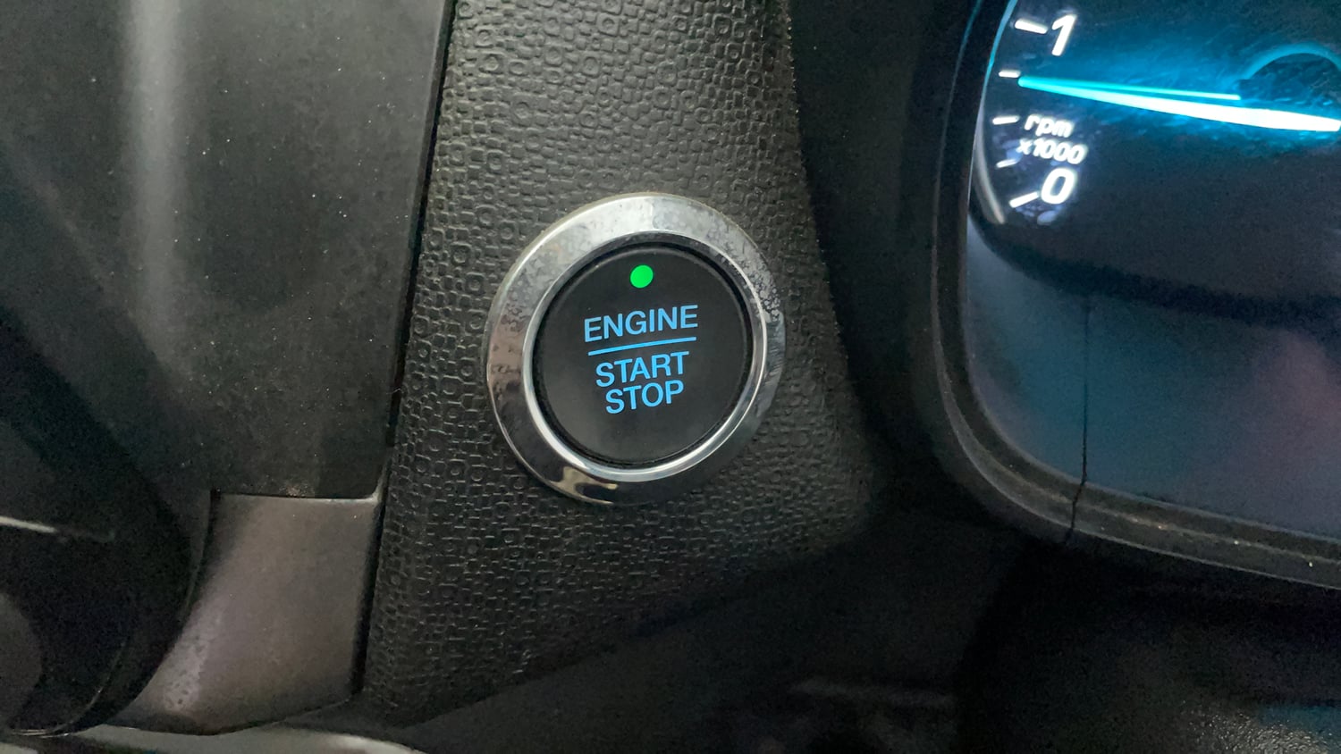 Used 2019 Ford EcoSport Titanium + 1.5L TDCi Diesel Manual top_features Keyless start