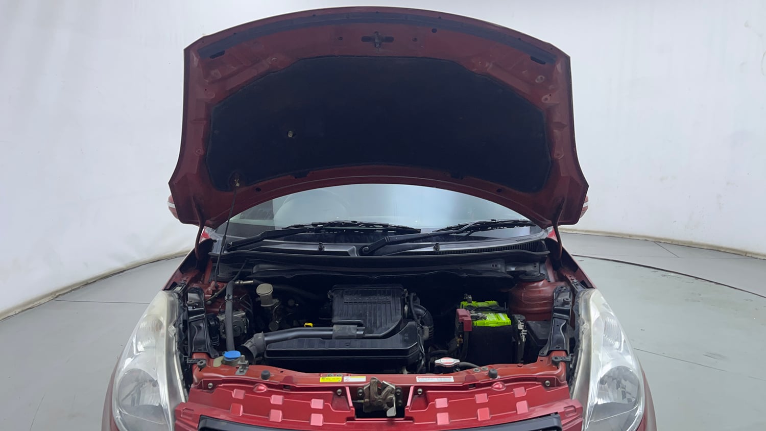 Used 2014 Maruti Suzuki Swift ZXi Petrol Manual engine ENGINE & BONNET OPEN FRONT VIEW