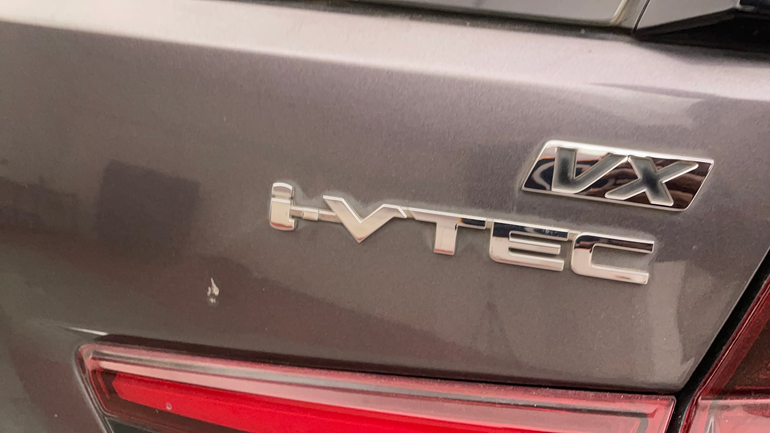 Used 2021 Honda WR-V VX MT Petrol Petrol Manual dents MINOR DENT