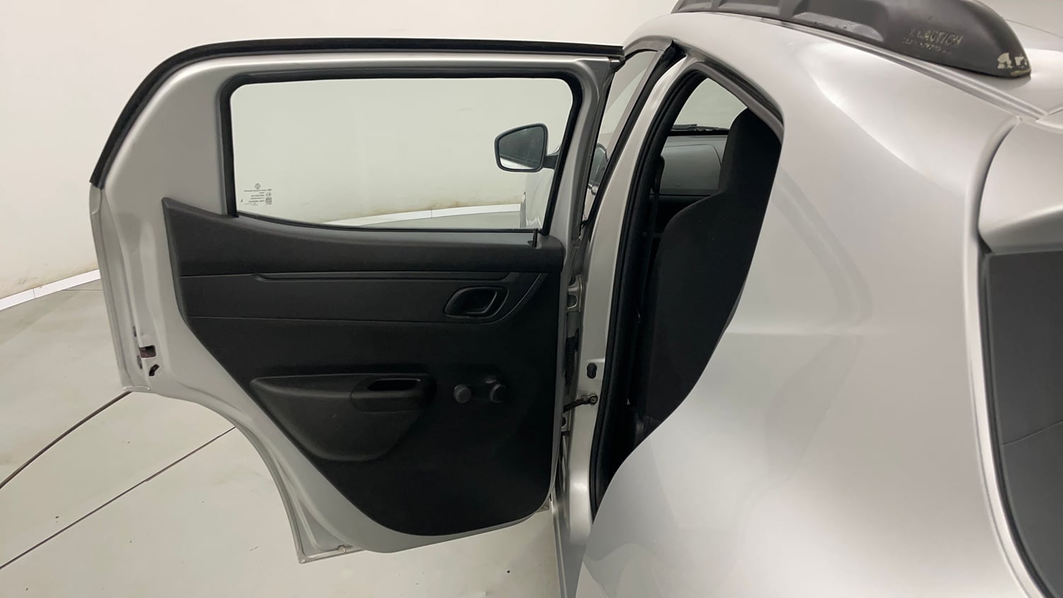 Used 2018 Renault Kwid 1.0 RXT AMT Opt Petrol Automatic interior LEFT REAR DOOR OPEN VIEW