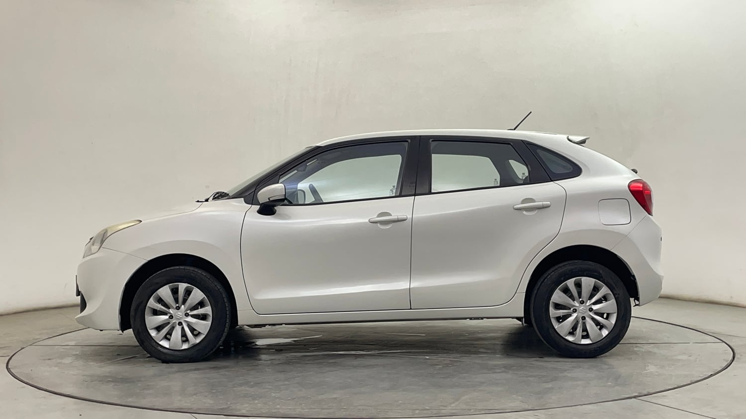 Used 2017 Maruti Suzuki Baleno Delta 1.2 Petrol Manual exterior LEFT SIDE VIEW