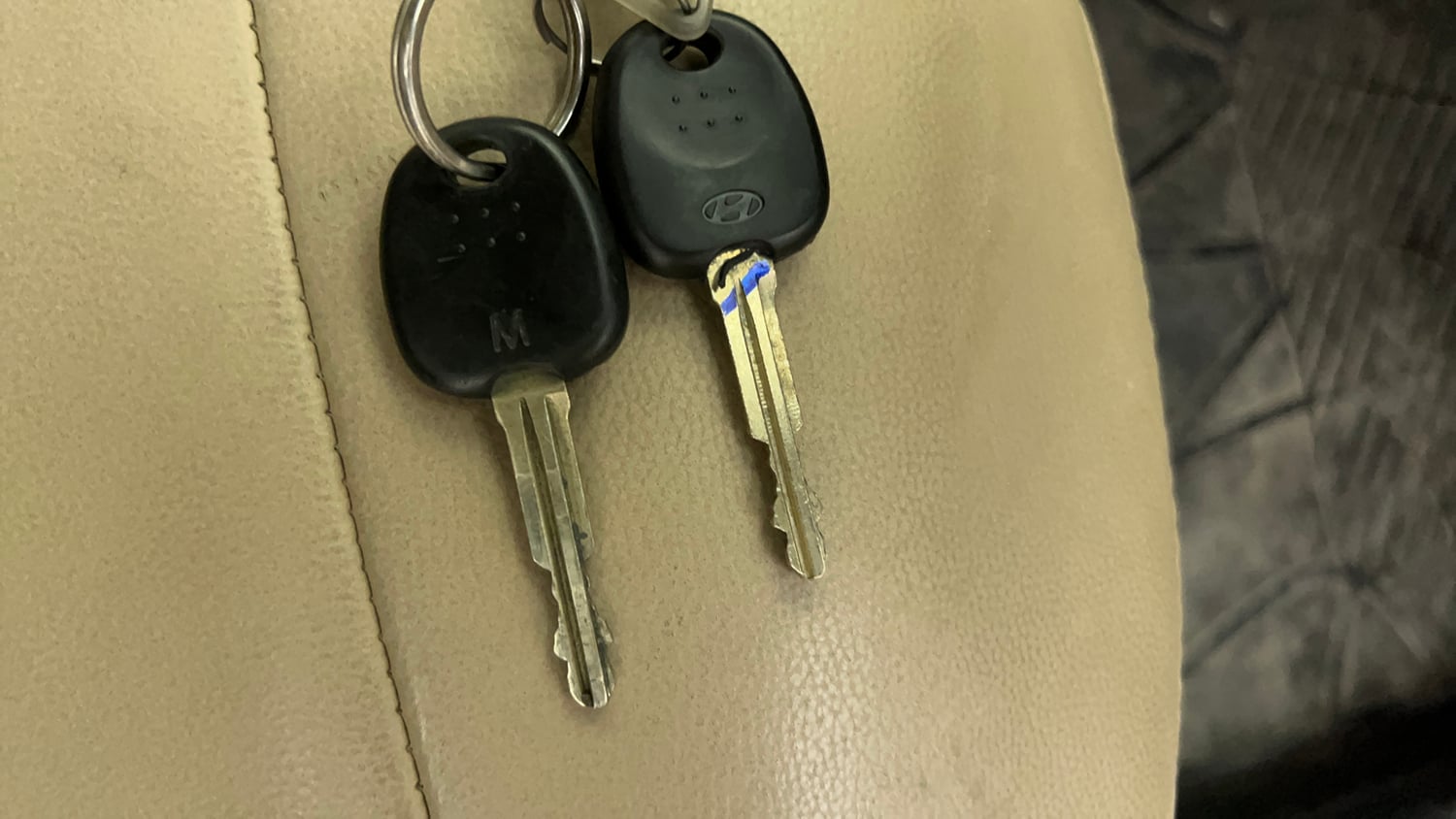 Used 2017 Hyundai Eon Magna + Petrol Manual extra CAR KEY VIEW