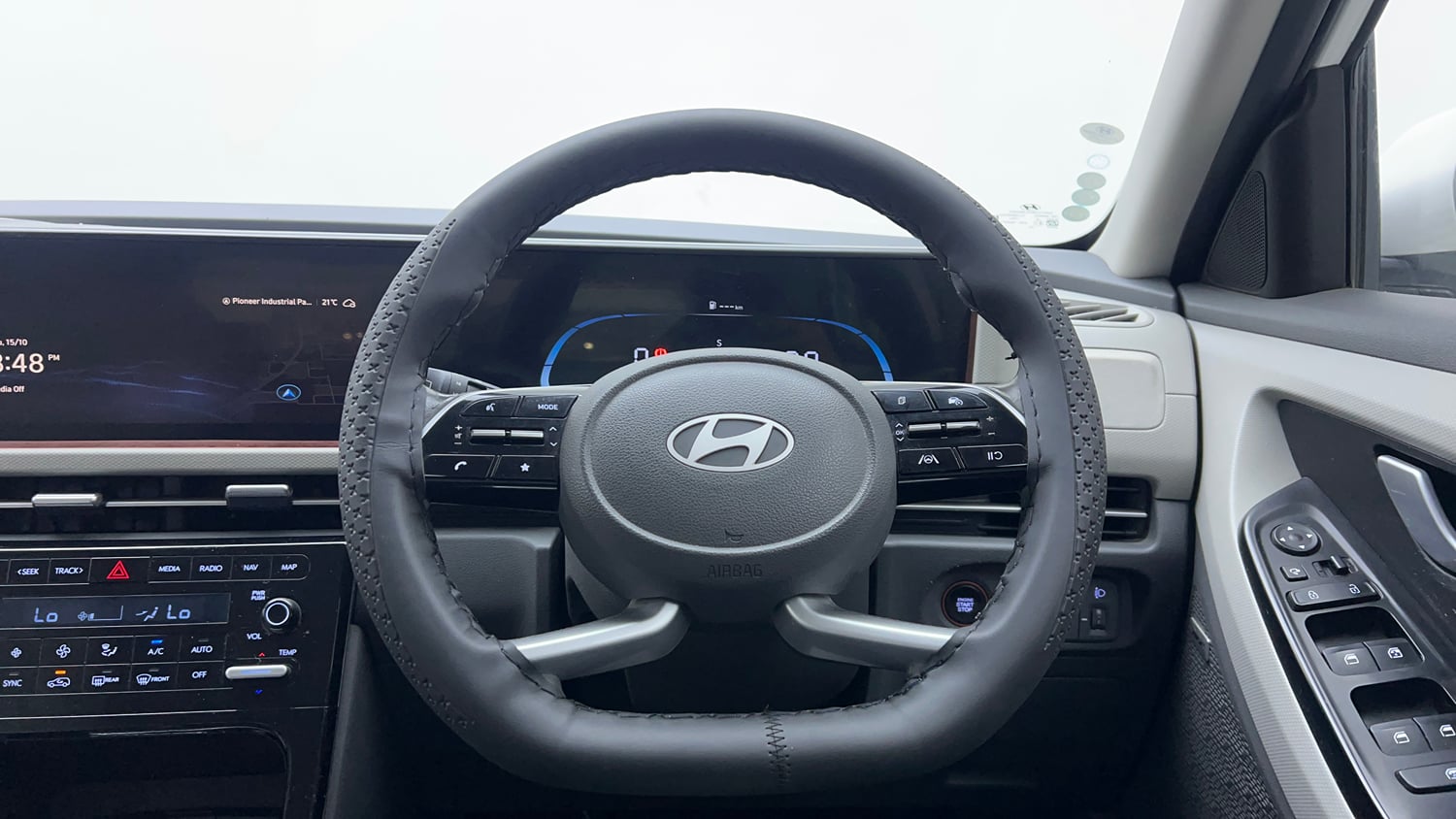Used 2024 Hyundai Creta 1.5 MPi Petrol MT SX Tech Petrol Manual interior STEERING VIEW