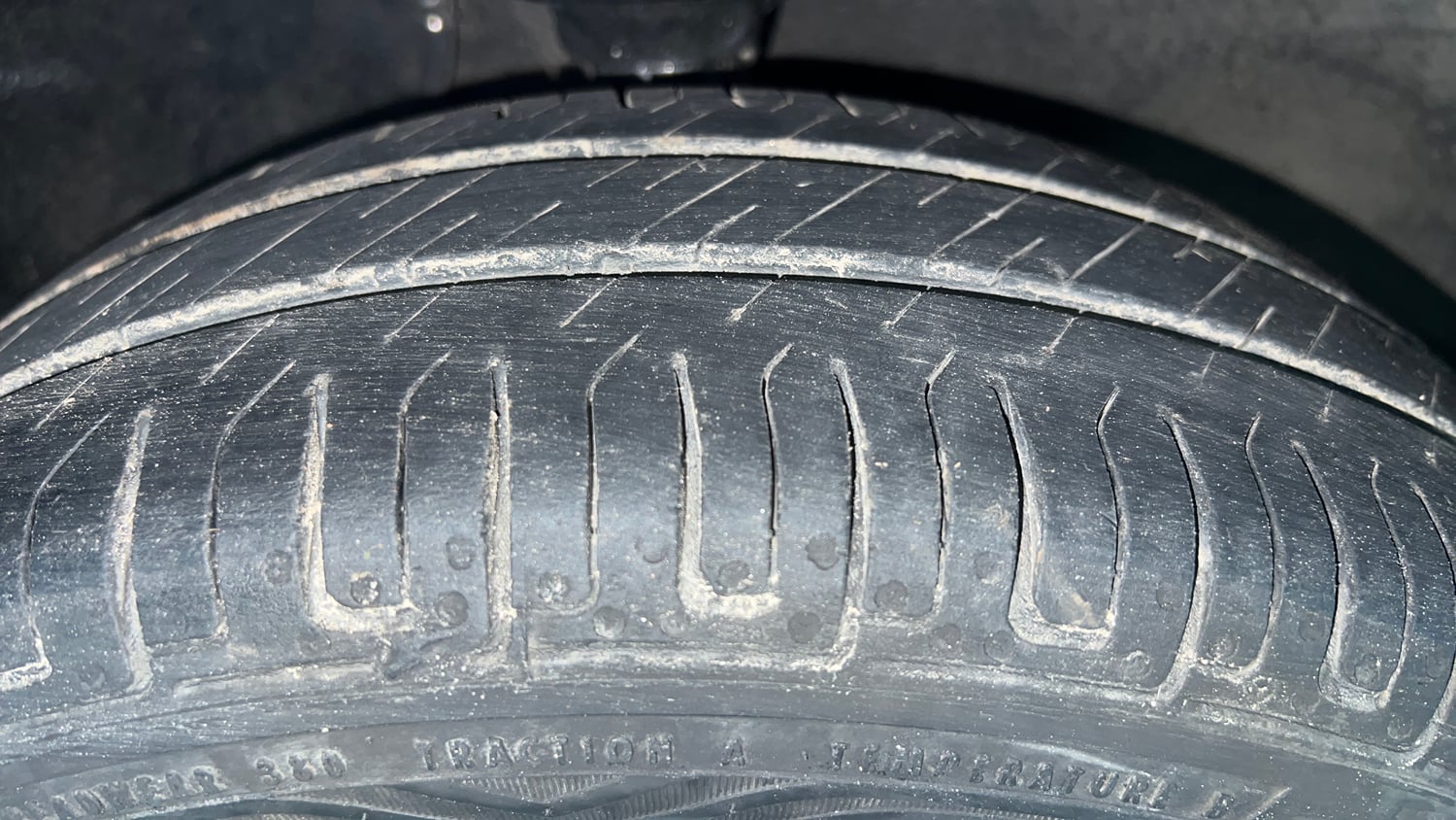 Used 2017 maruti-suzuki Alto K10 VXi (O) AMT Petrol Automatic tyres RIGHT FRONT TYRE TREAD VIEW
