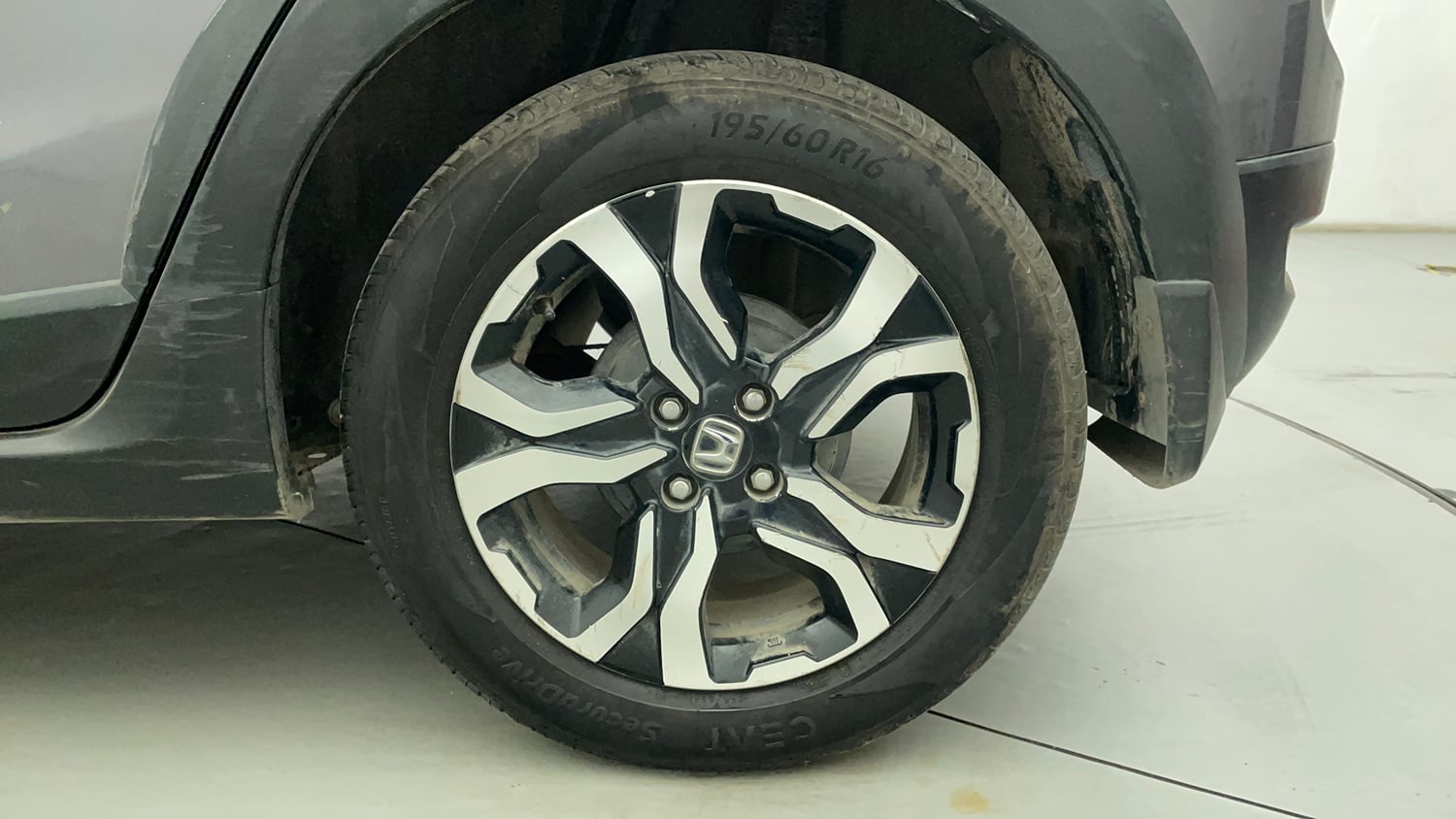 Used 2021 Honda WR-V VX MT Petrol Petrol Manual tyres LEFT REAR TYRE RIM VIEW