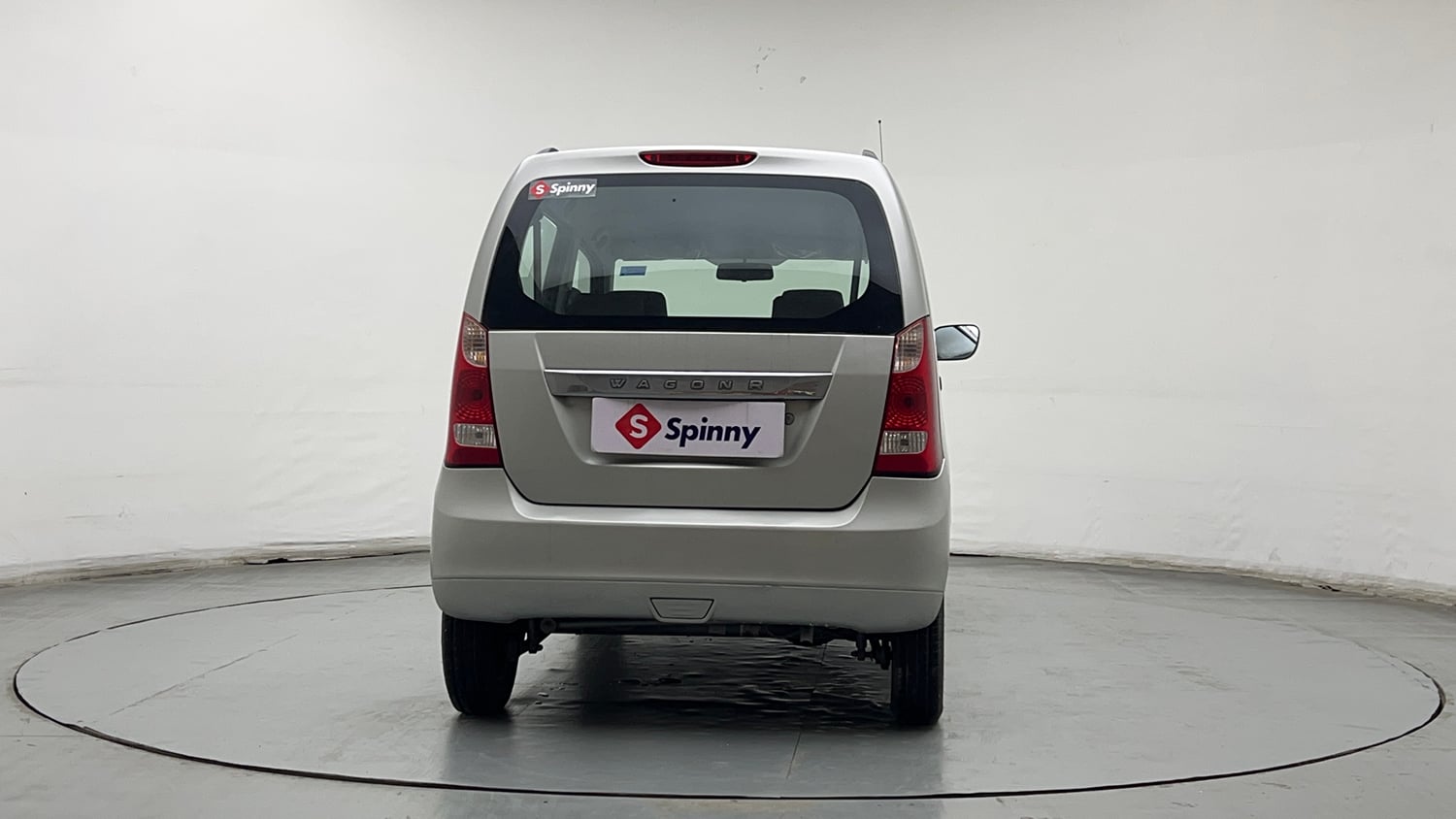 Used 2013 Maruti Suzuki Wagon R LXI Petrol Manual exterior BACK VIEW