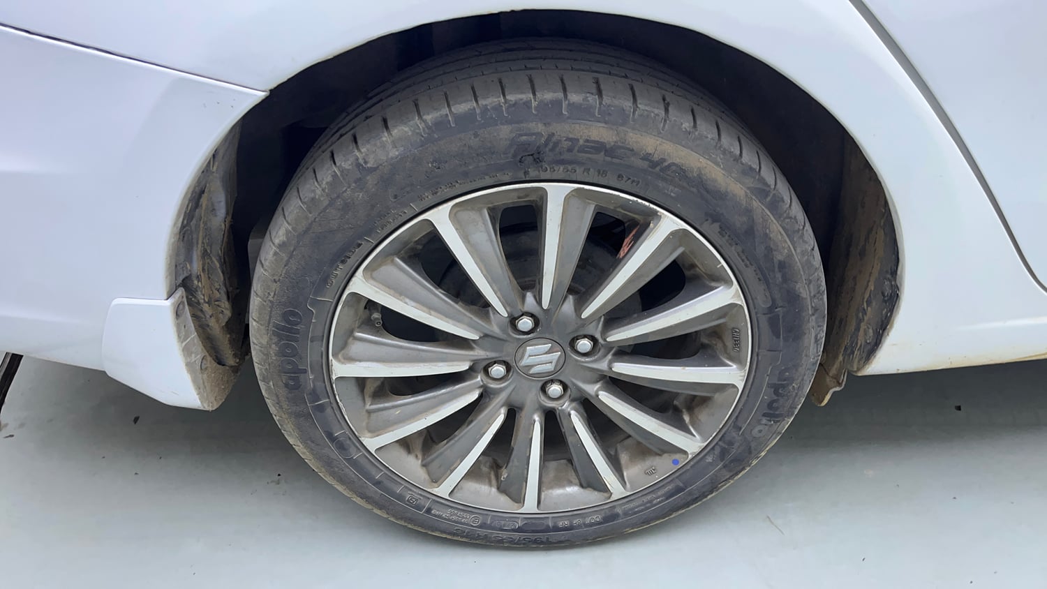 Used 2020 Maruti Suzuki Ciaz Alpha Hybrid 1.5 AT Petrol Automatic tyres RIGHT REAR TYRE RIM VIEW