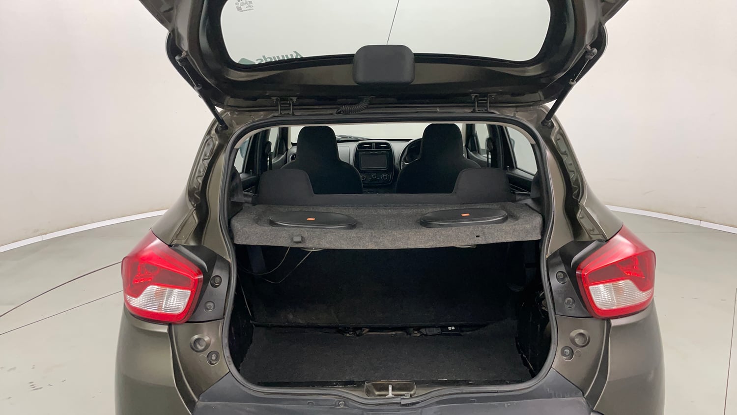 Used 2018 Renault Kwid 1.0 RXT Petrol Manual interior DICKY INSIDE VIEW