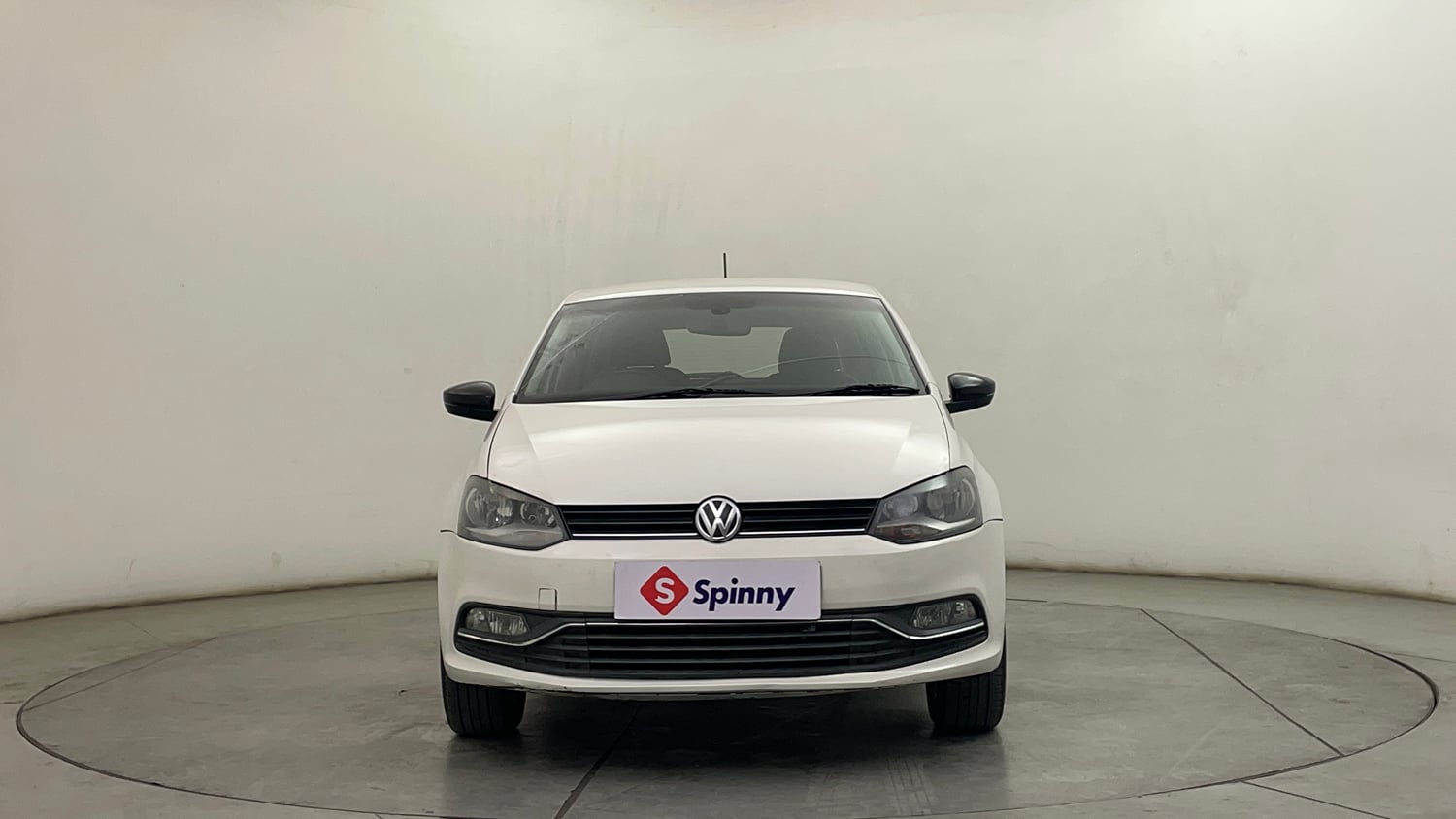Used 2018 Volkswagen Polo Highline Plus 1.0 (P) 16 Alloy Petrol Manual exterior FRONT VIEW