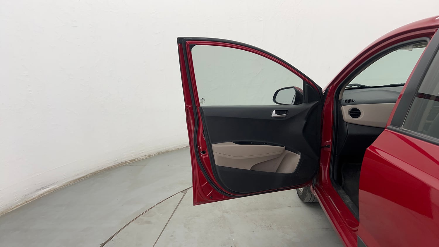 Used 2016 Hyundai Xcent SX 1.2 (O) Petrol Manual interior LEFT FRONT DOOR OPEN VIEW