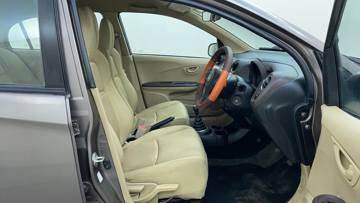 Used 2013 Honda Amaze 1.5 S i-DTEC Diesel Manual interior RIGHT SIDE FRONT DOOR CABIN VIEW