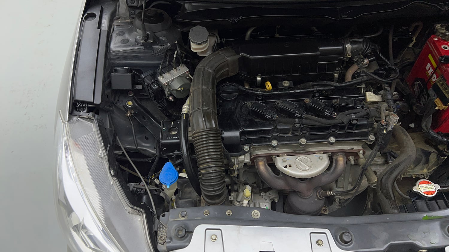Used 2019 Maruti Suzuki Ciaz Sigma Hybrid 1.5 Petrol Manual engine ENGINE RIGHT SIDE VIEW