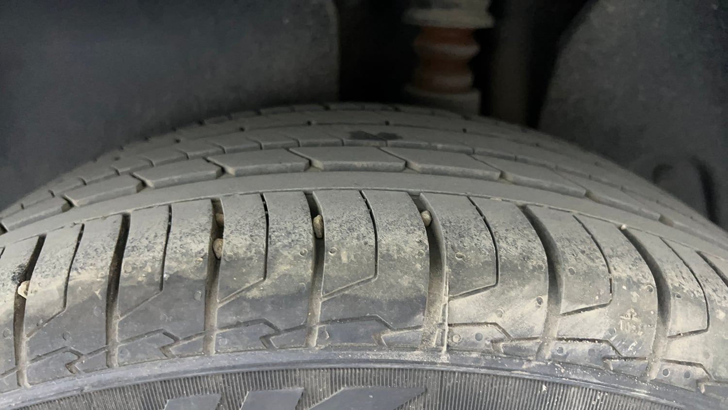 Used 2025 Hyundai Creta 1.5 MPi Petrol IVT SX(O) Petrol Automatic tyres LEFT REAR TYRE TREAD VIEW