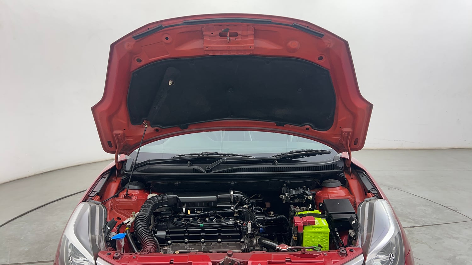Used 2019 Maruti Suzuki Baleno Delta Petrol Manual engine ENGINE & BONNET OPEN FRONT VIEW