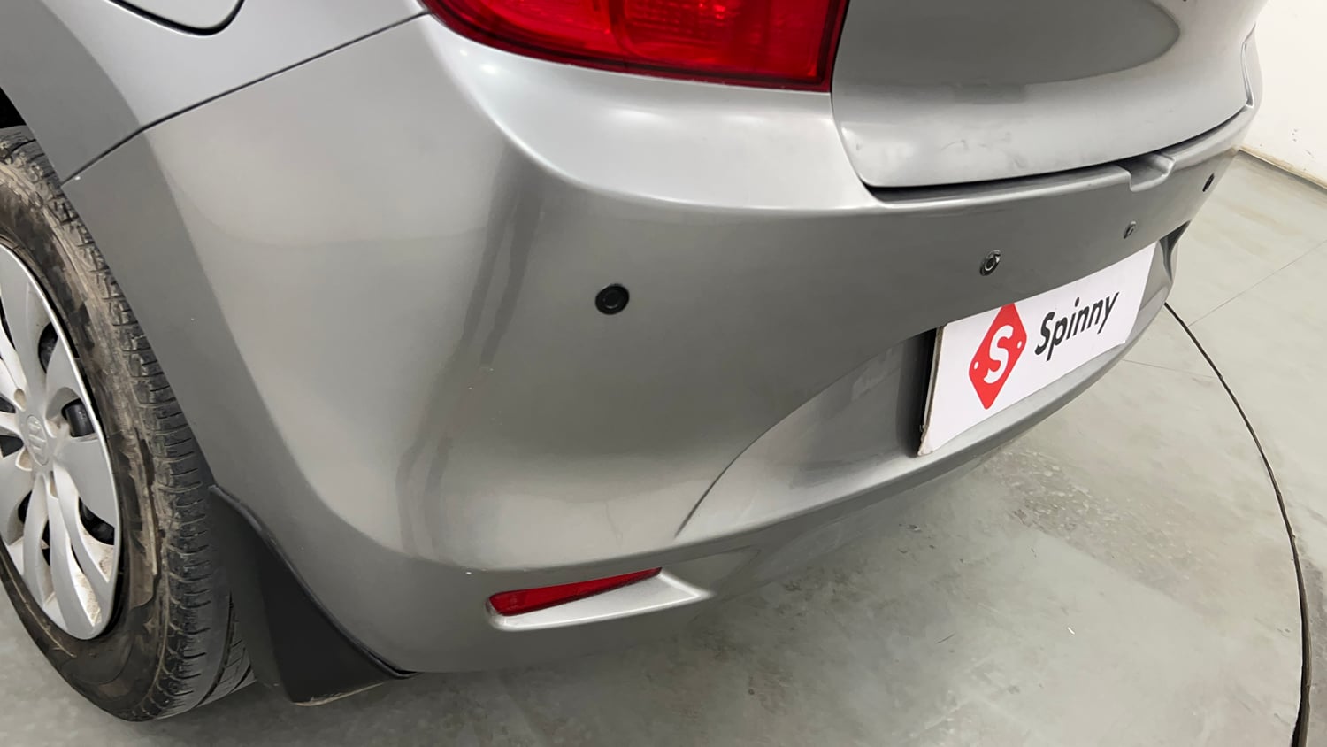 Used 2017 Maruti Suzuki Baleno Delta 1.2 AT Petrol Automatic dents MINOR SCRATCH