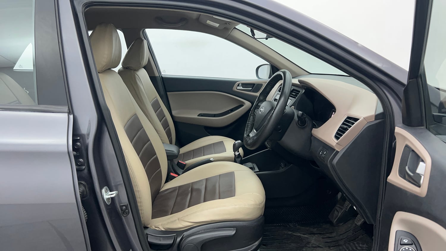 Used 2016 Hyundai Elite i20 Asta 1.2 (O) Petrol Manual interior RIGHT SIDE FRONT DOOR CABIN VIEW
