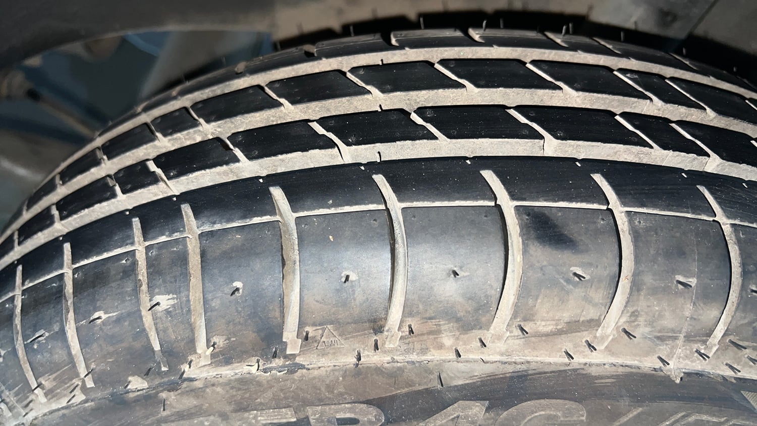 Used 2016 Renault Kwid RXT Petrol Manual tyres LEFT REAR TYRE TREAD VIEW