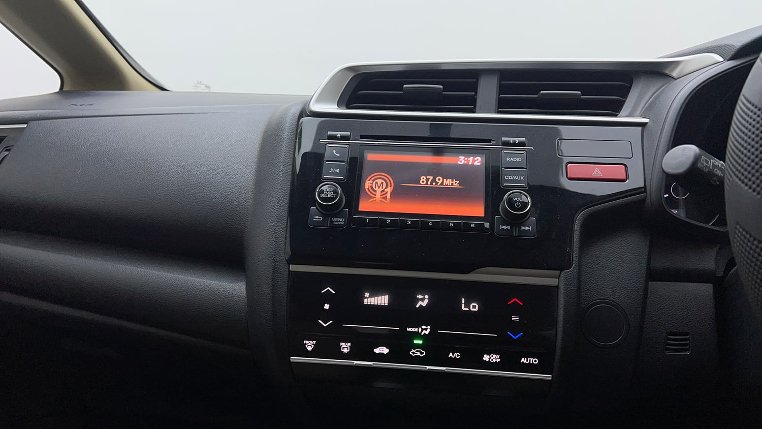 Used 2017 Honda Jazz V AT Petrol Petrol Automatic top_features Integrated (in-dash) music system
