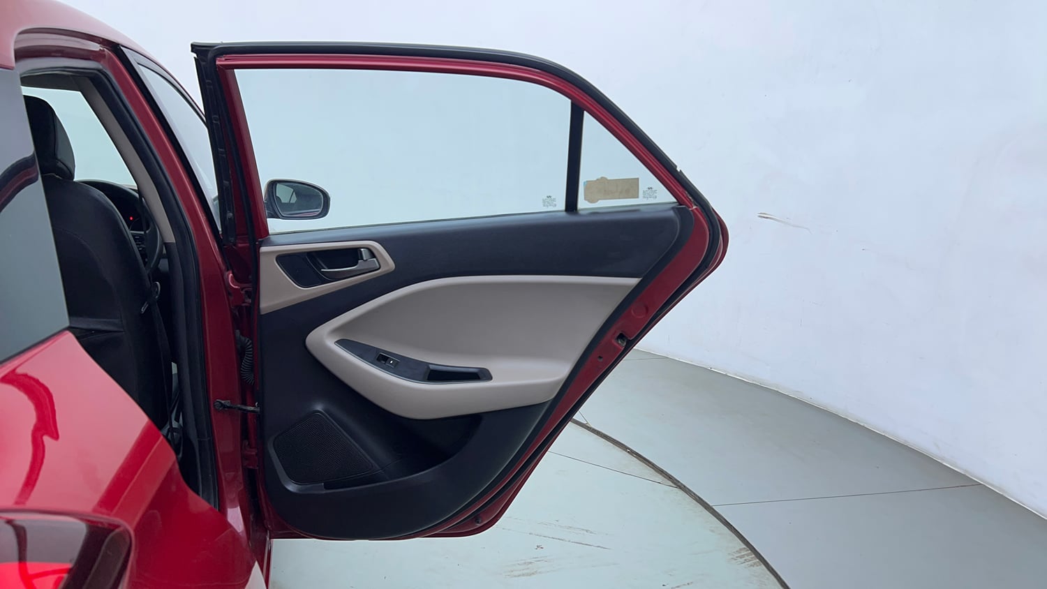 Used 2016 Hyundai Elite i20 Sportz 1.2 Petrol Manual interior RIGHT REAR DOOR OPEN VIEW