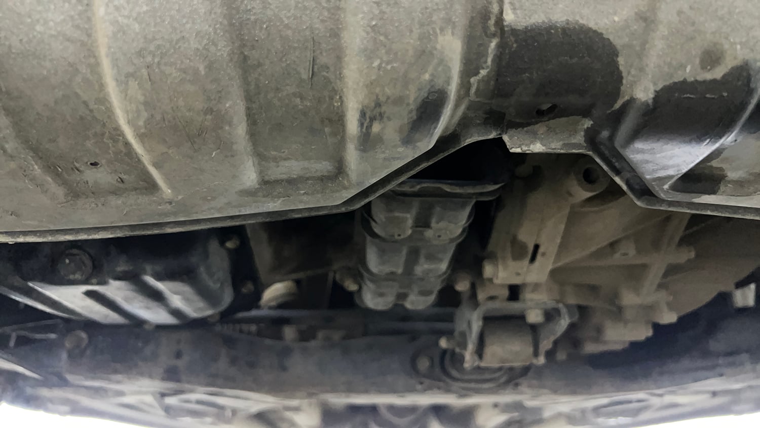 Used 2016 Hyundai Verna 1.6 VTVT SX Petrol Manual extra FRONT LEFT UNDERBODY VIEW