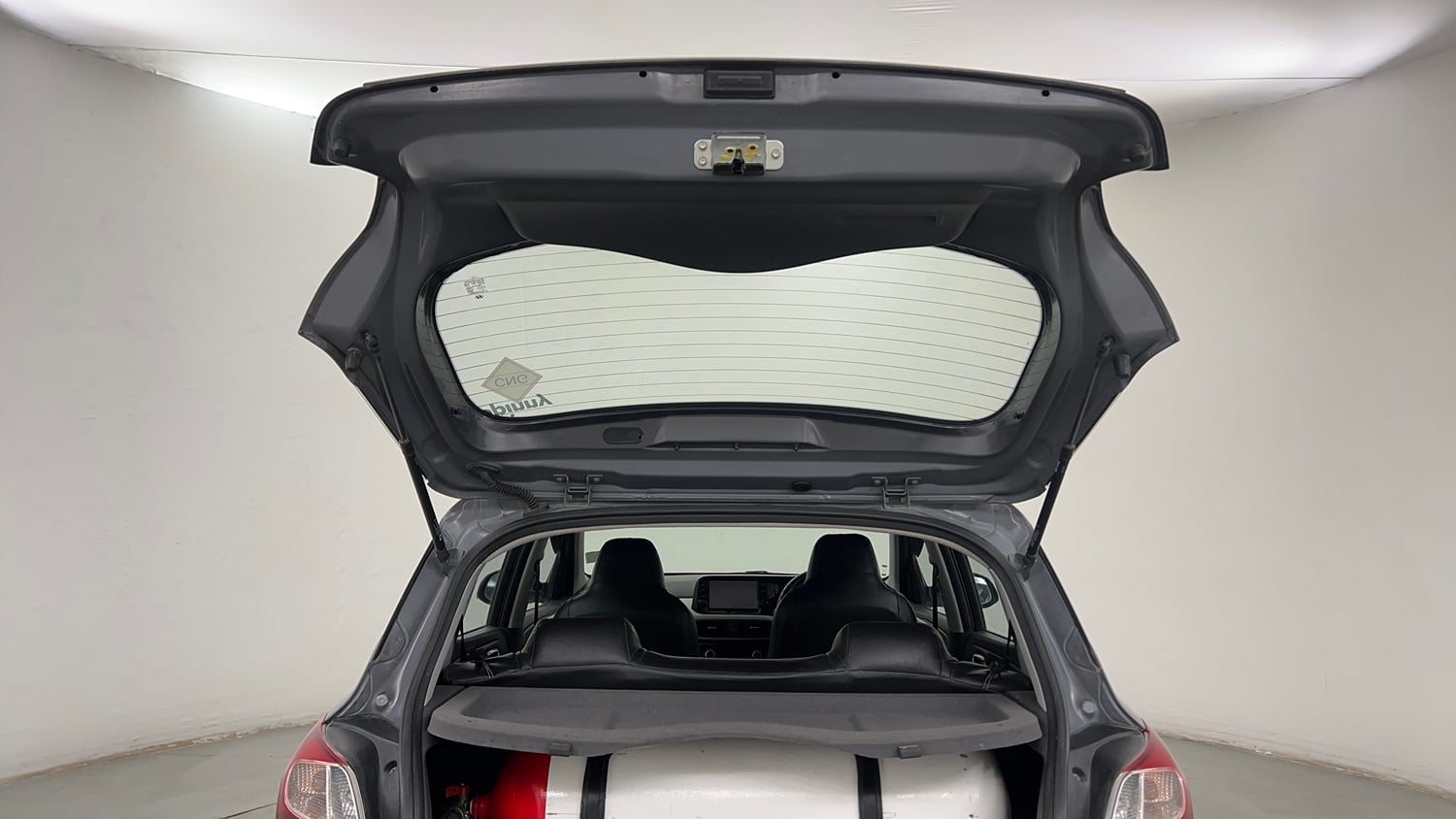 Used 2020 Hyundai Grand i10 Nios Sportz 1.2 Kappa VTVT CNG Cng Manual interior DICKY DOOR OPEN VIEW