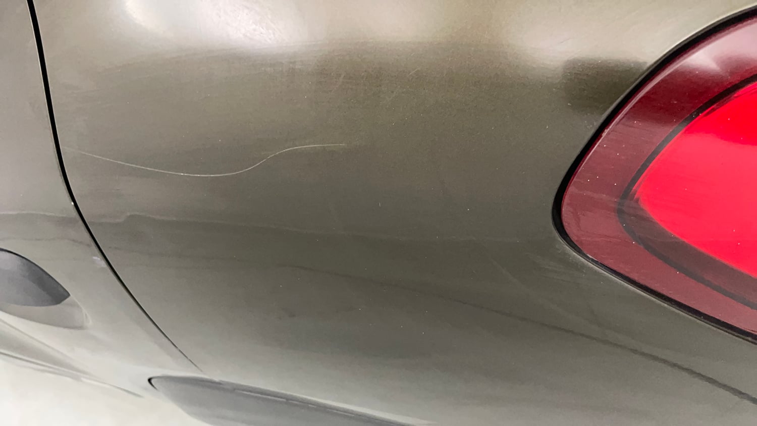Used 2018 Renault Kwid 1.0 RXT Petrol Manual dents MINOR SCRATCH