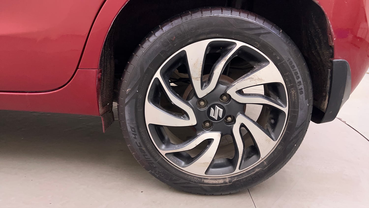 Used 2020 Maruti Suzuki Baleno Zeta Automatic Petrol Automatic tyres LEFT REAR TYRE RIM VIEW