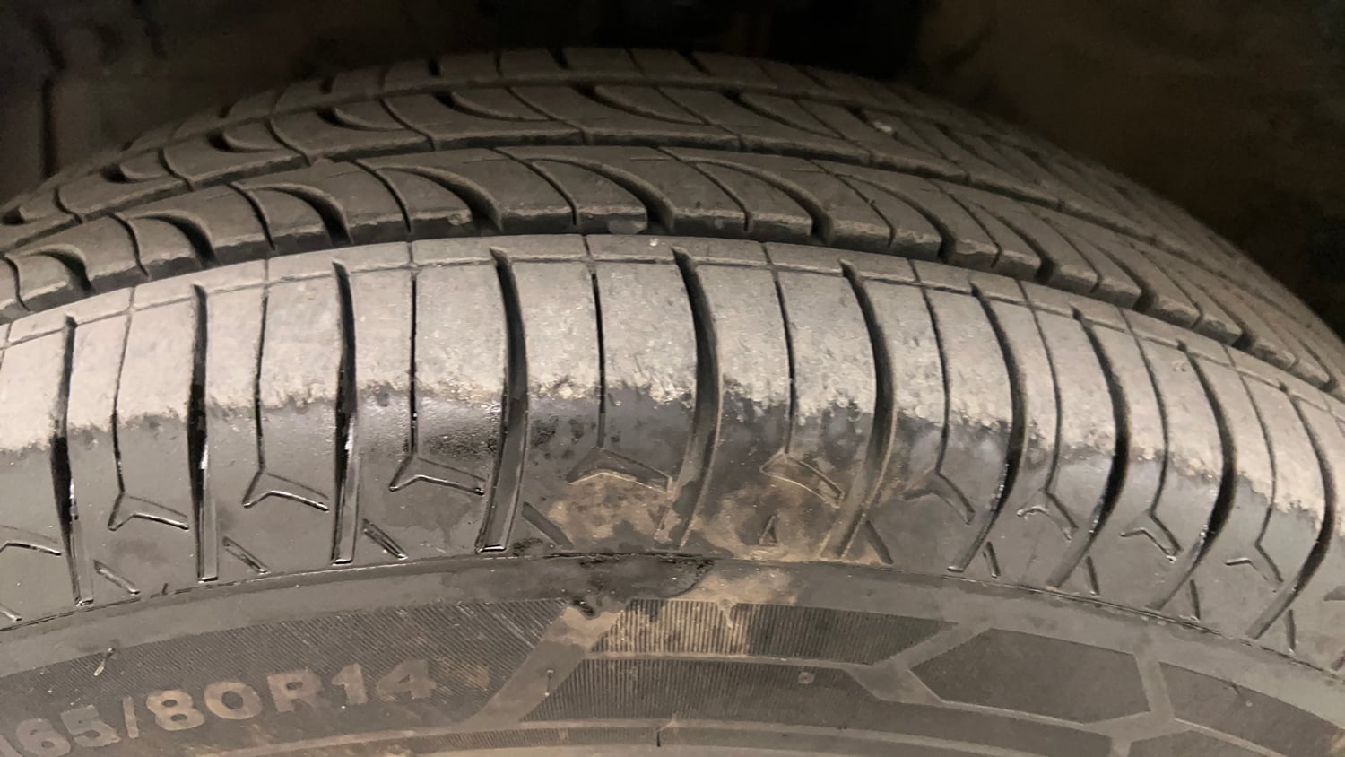 Used 2012 Maruti Suzuki Swift Dzire VXI Petrol Manual tyres LEFT FRONT TYRE TREAD VIEW