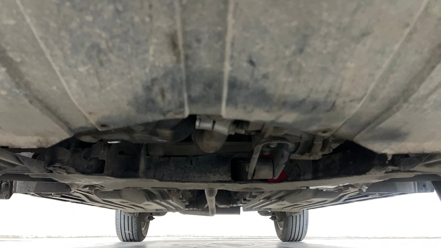 Used 2016 Maruti Suzuki Vitara Brezza ZDi+ Dual Tone Diesel Manual extra FRONT LEFT UNDERBODY VIEW
