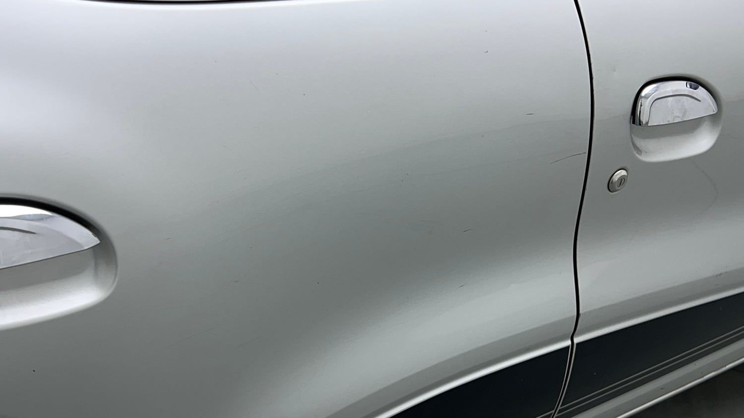 Used 2022 Renault Kwid RXT 1.0 (O) Petrol Manual dents MINOR DENT