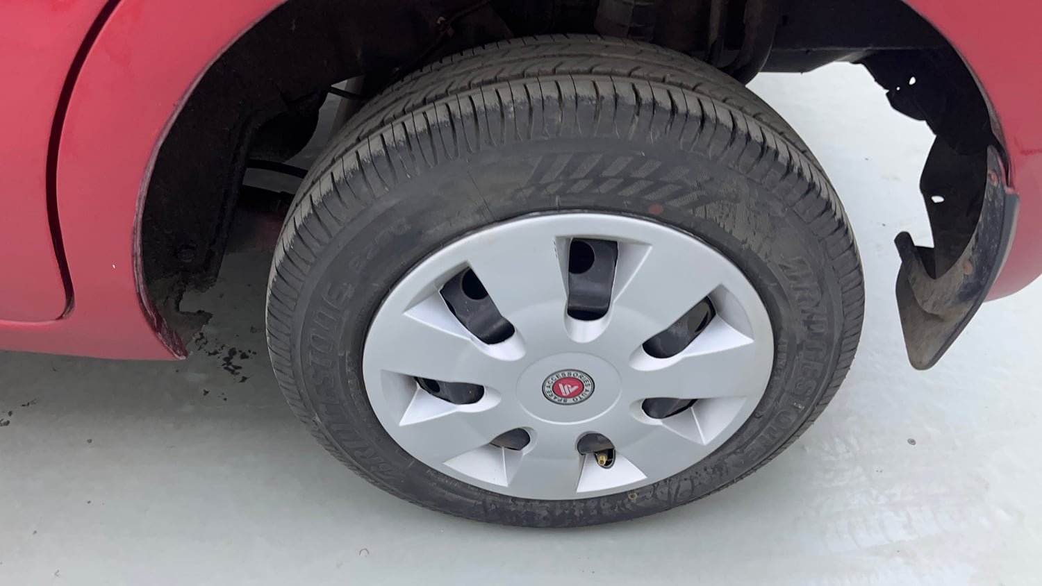 Used 2016 Datsun GO T Petrol Manual tyres LEFT REAR TYRE RIM VIEW