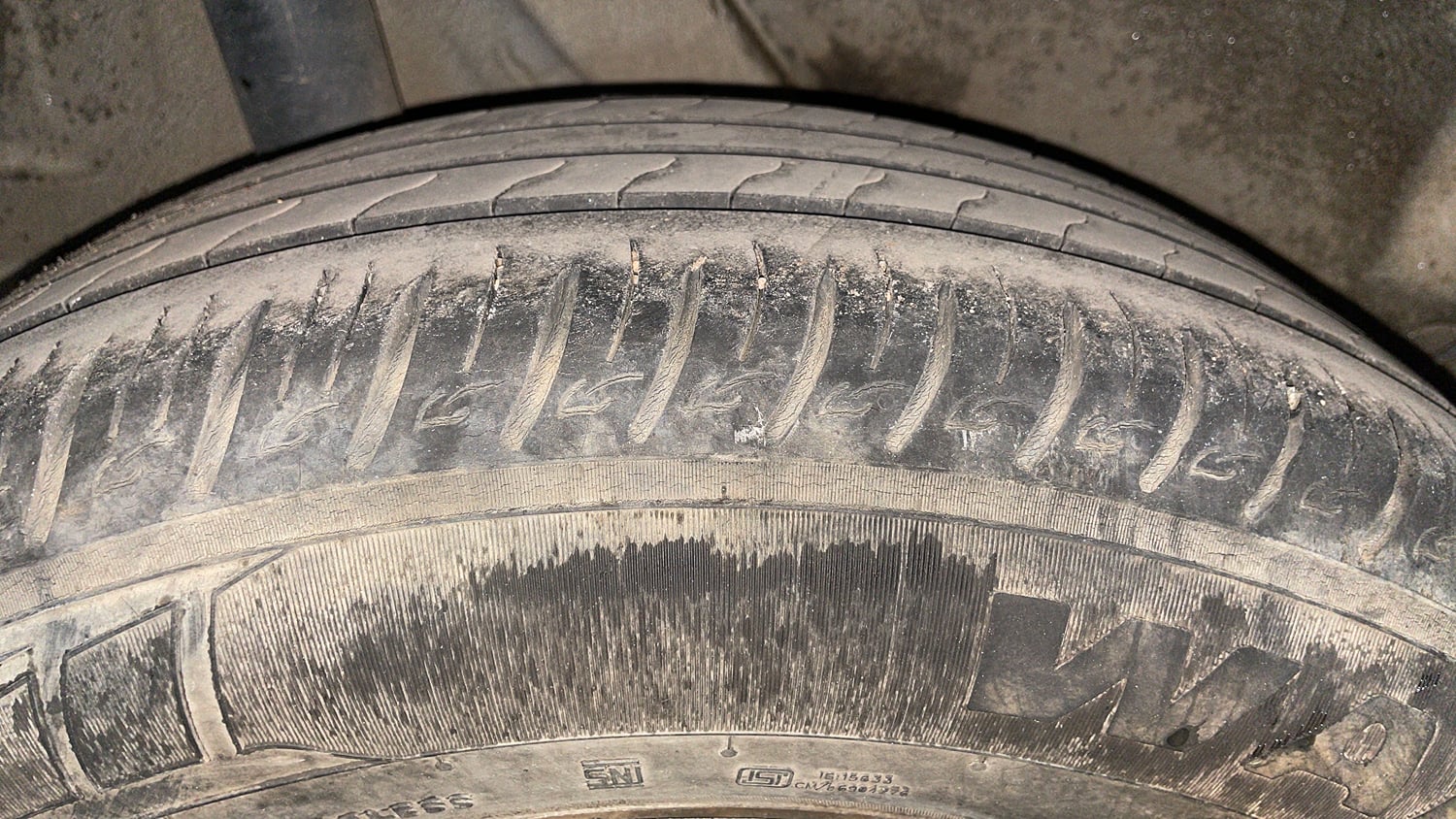 Used 2022 Hyundai Venue SX 1.5 CRDi Diesel Manual tyres RIGHT REAR TYRE TREAD VIEW