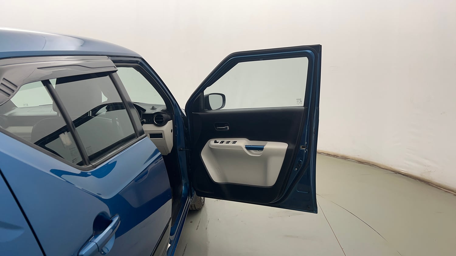 Used 2017 Maruti Suzuki Ignis Delta 1.2 MT Petrol Manual interior RIGHT FRONT DOOR OPEN VIEW