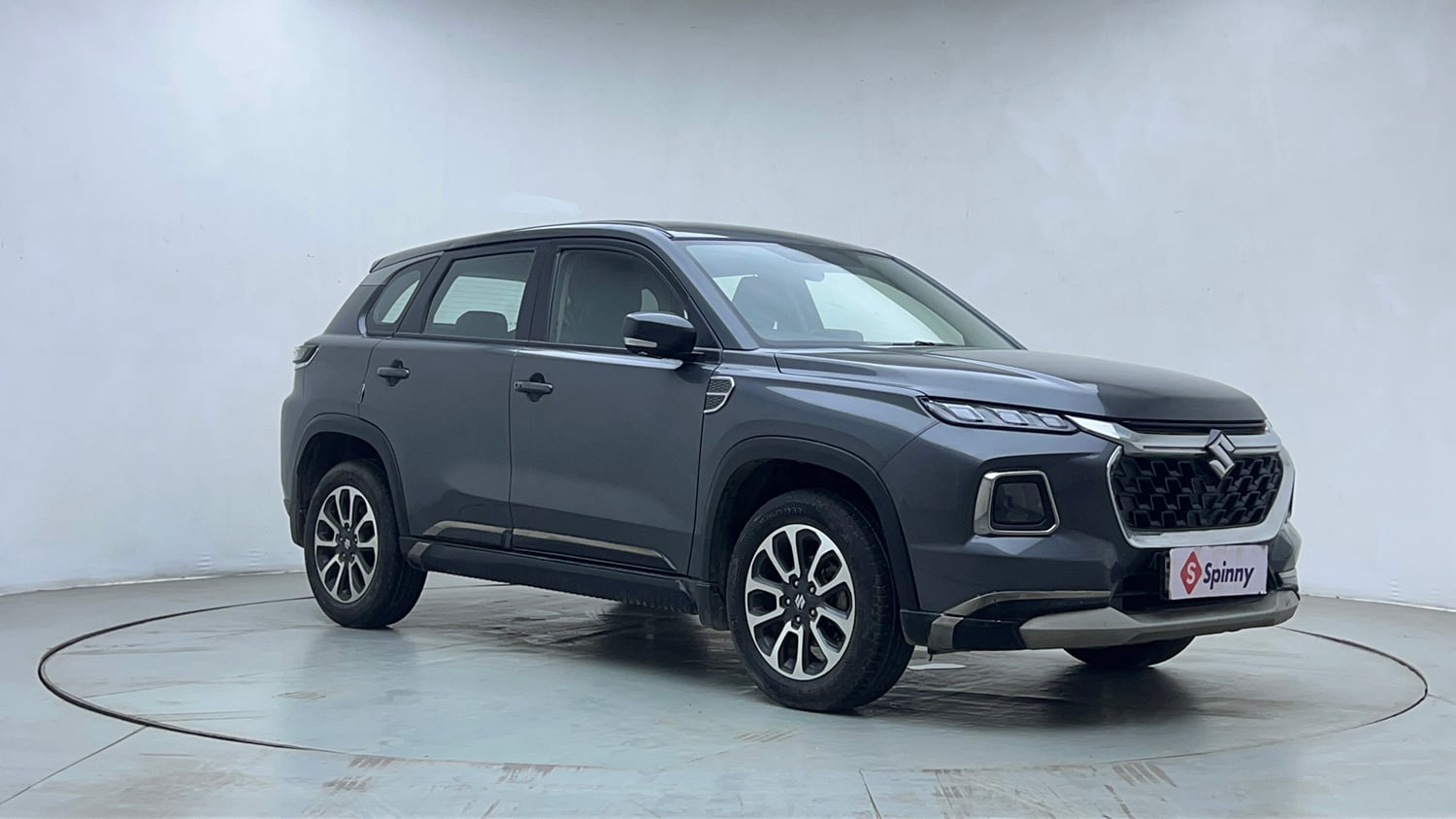 Used 2023 Maruti Suzuki Grand Vitara Delta Smart Hybrid AT Petrol Automatic exterior RIGHT FRONT CORNER VIEW