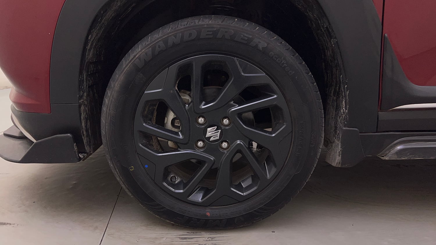 Used 2024 Maruti Suzuki Fronx Delta Plus 1.2L MT Petrol Manual tyres LEFT FRONT TYRE RIM VIEW