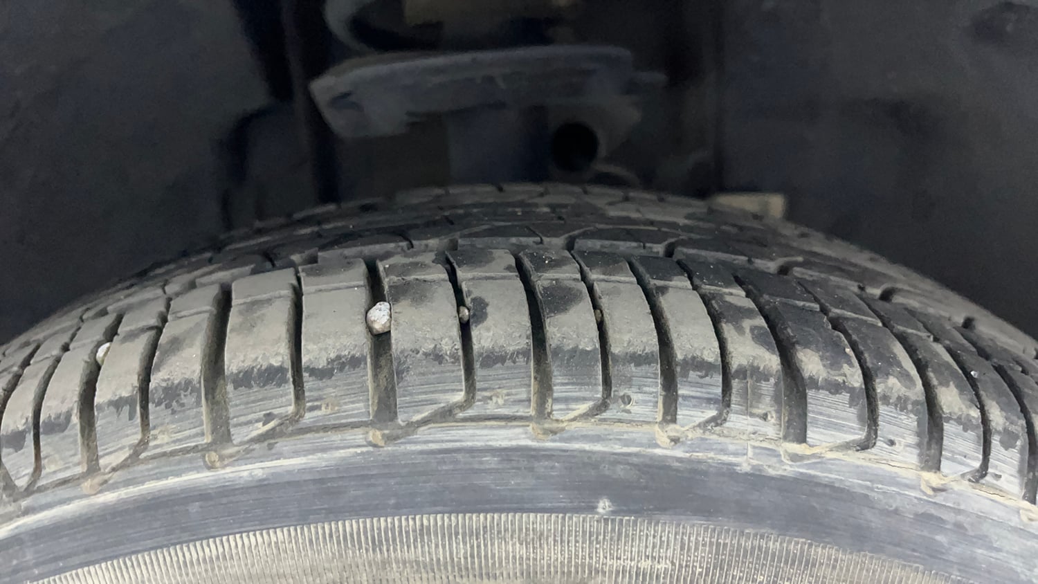 Used 2021 Tata Tiago XZ Plus Petrol Manual tyres RIGHT FRONT TYRE TREAD VIEW